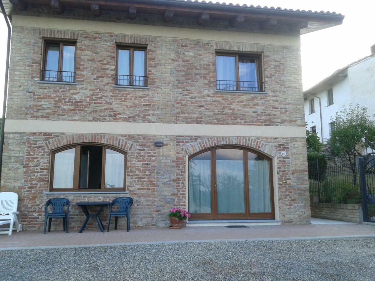 Casa Vacanze Sweet Dreams Agliano Terme Eksteriør billede